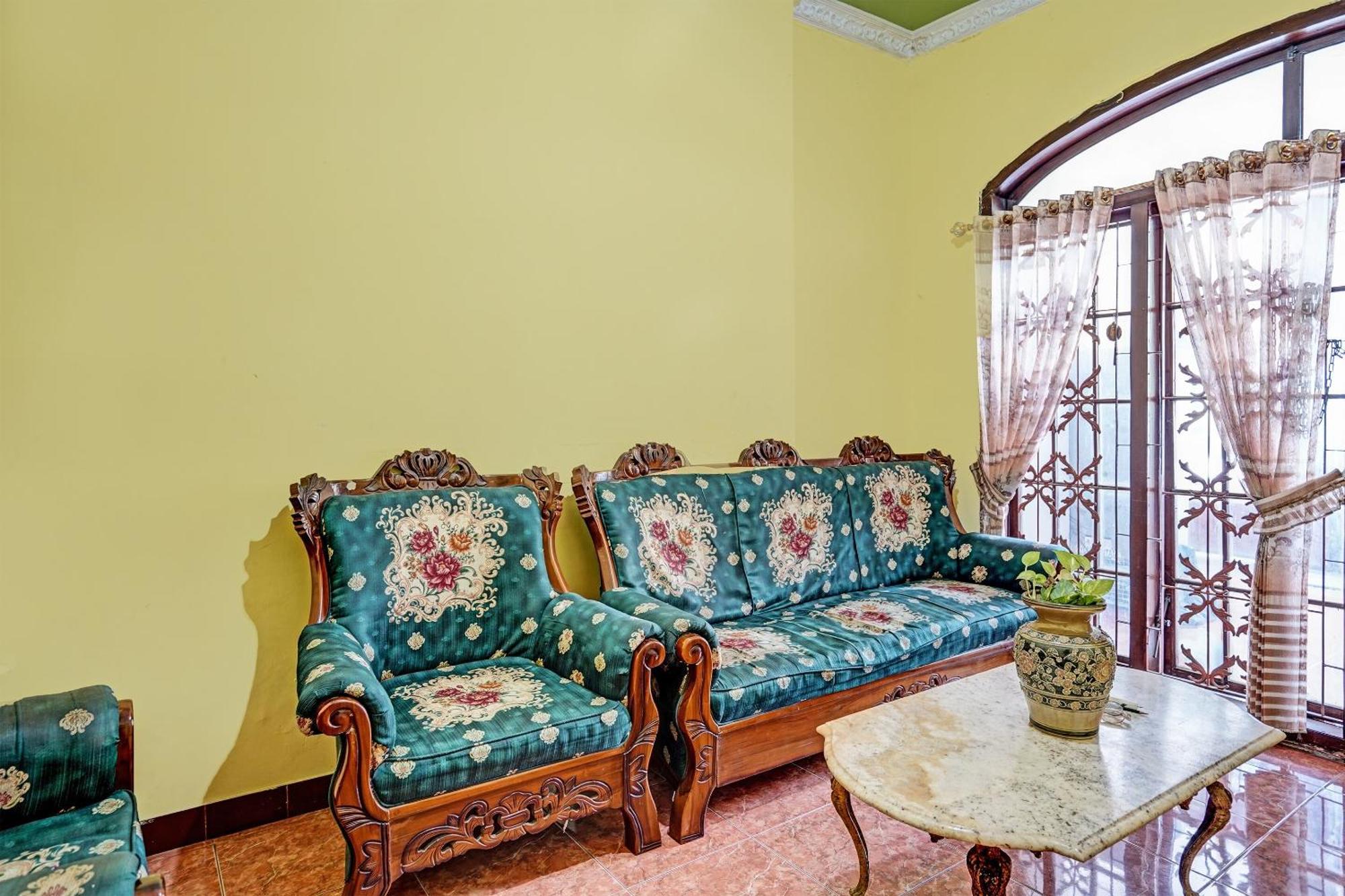 Spot On 91716 Kost Yy Syariah Ξενοδοχείο Mojokerto Εξωτερικό φωτογραφία