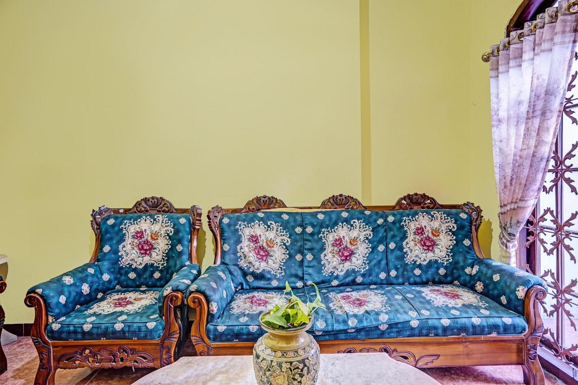 Spot On 91716 Kost Yy Syariah Ξενοδοχείο Mojokerto Εξωτερικό φωτογραφία