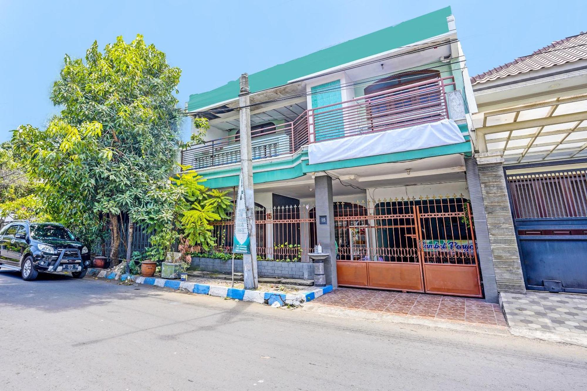 Spot On 91716 Kost Yy Syariah Ξενοδοχείο Mojokerto Εξωτερικό φωτογραφία